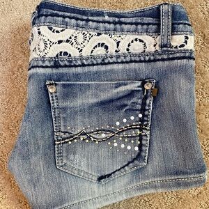 Almost Famous shorts 11